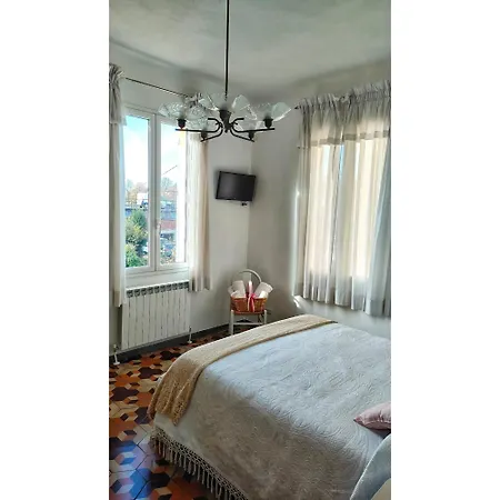 Apartament Les Chiavari